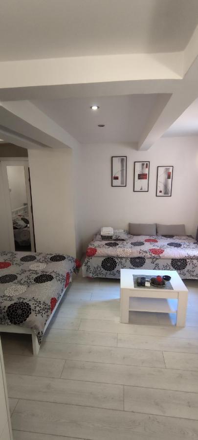 Studio Apartman Kocka Belgrade Exterior photo